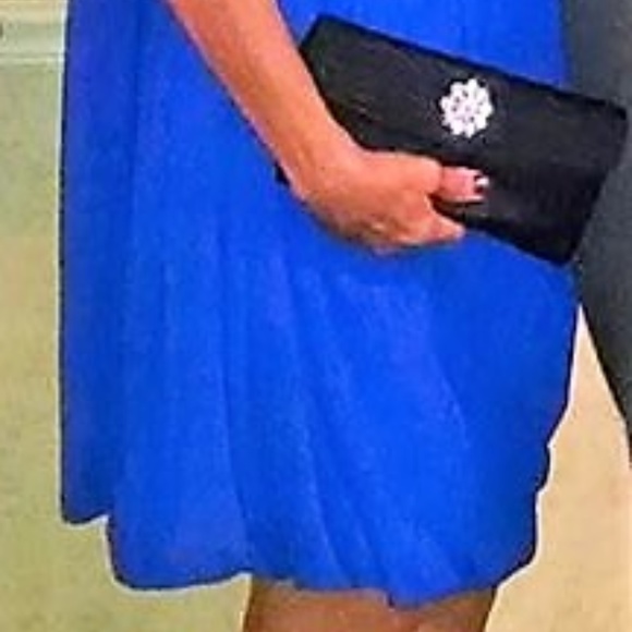 Cachè Evening Dress with authentic Swarovski Crystals. - Picture 3 of 5